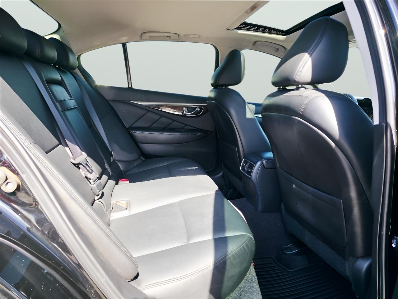 Infiniti Q50 3.0t LUXE AWD 2019