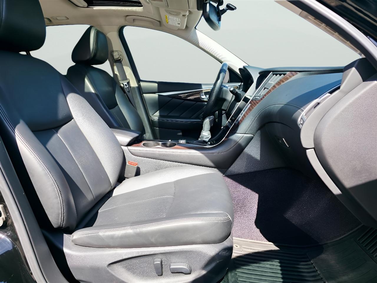 Infiniti Q50 3.0t LUXE AWD 2019