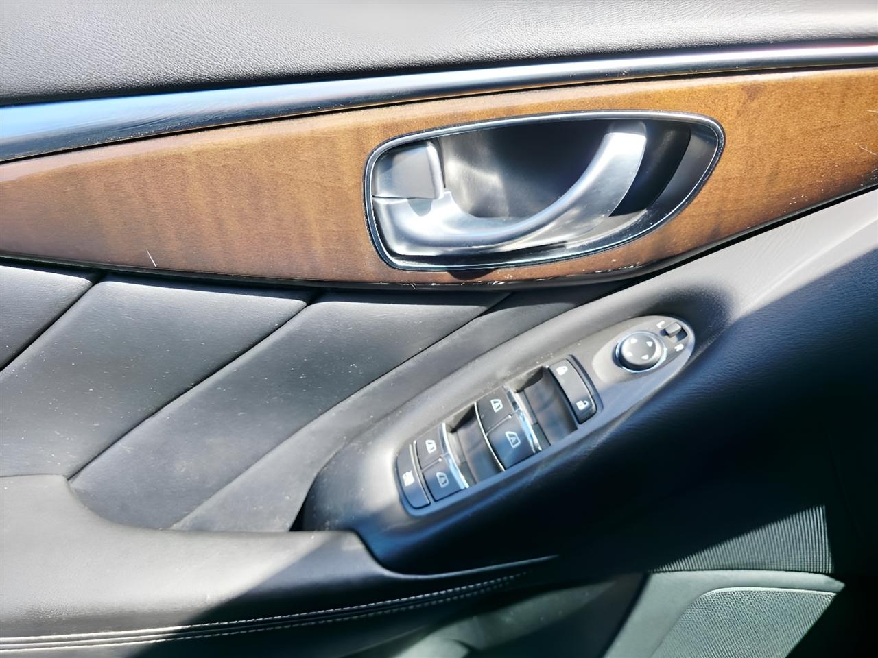Infiniti Q50 3.0t LUXE AWD 2019