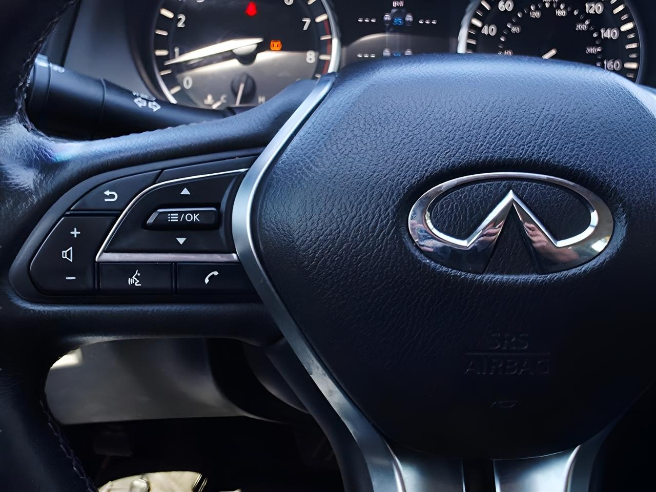 Infiniti Q50 3.0t LUXE AWD 2019