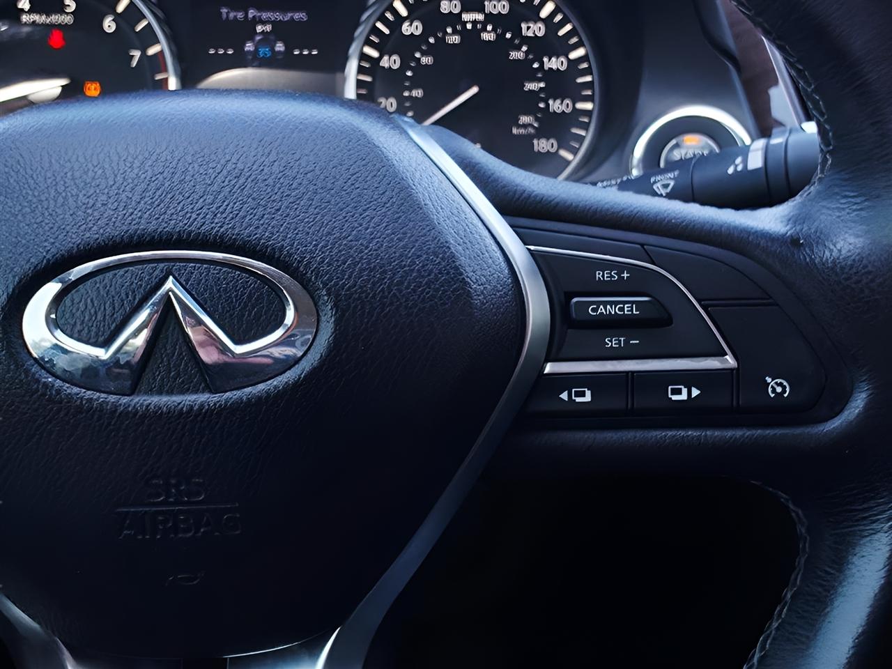 Infiniti Q50 3.0t LUXE AWD 2019