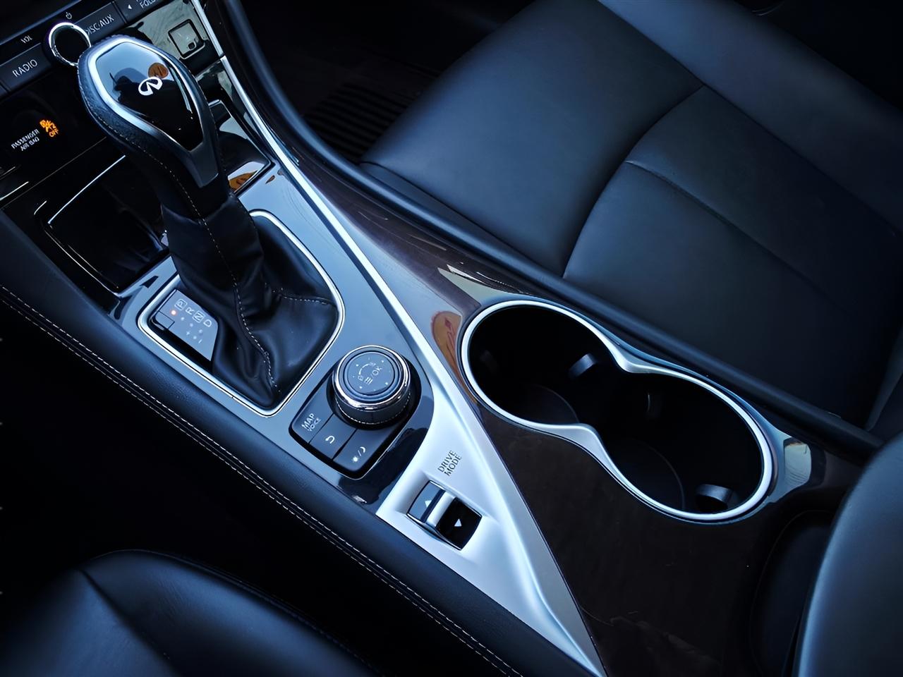 Infiniti Q50 3.0t LUXE AWD 2019