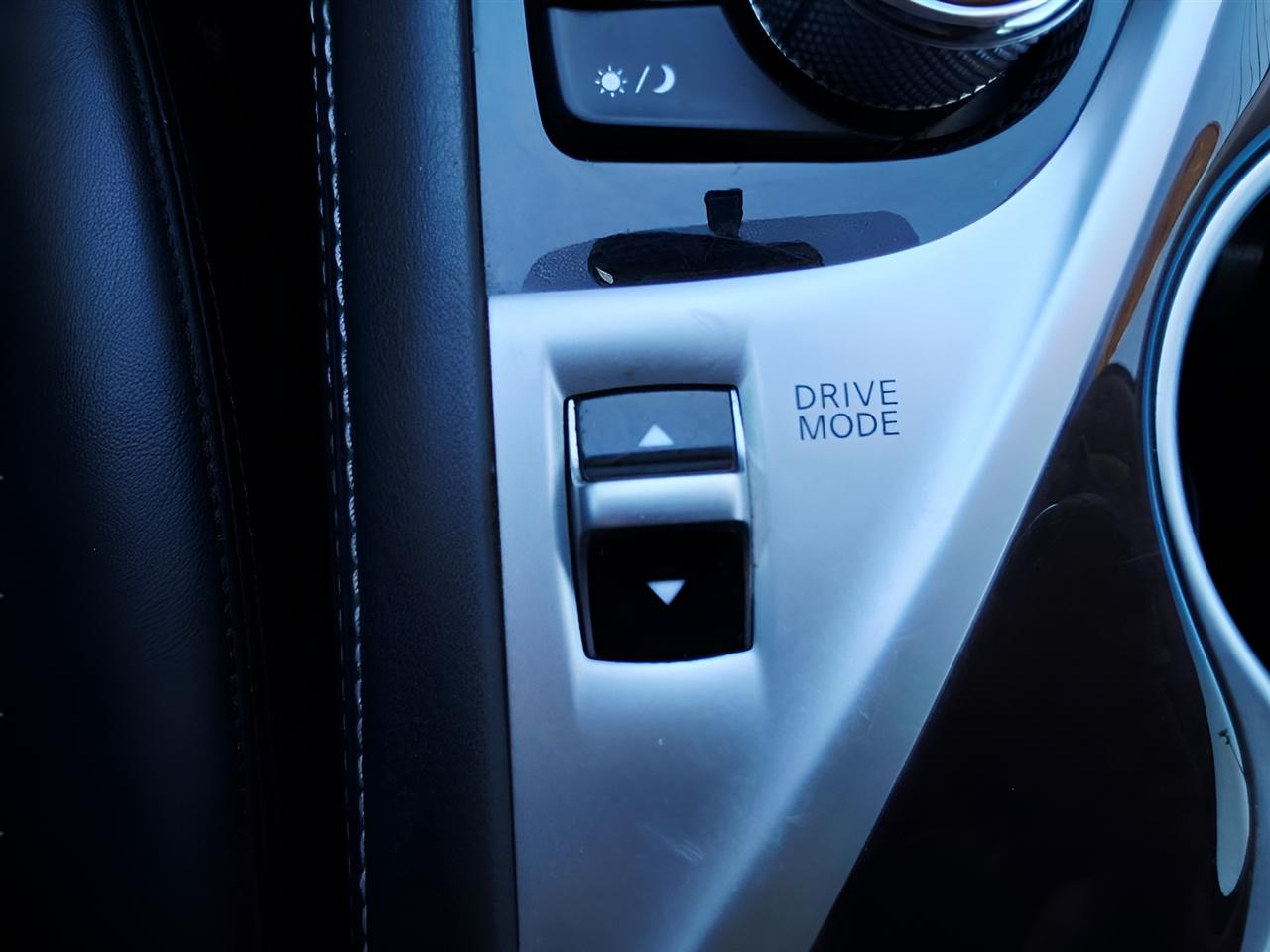 Infiniti Q50 3.0t LUXE AWD 2019