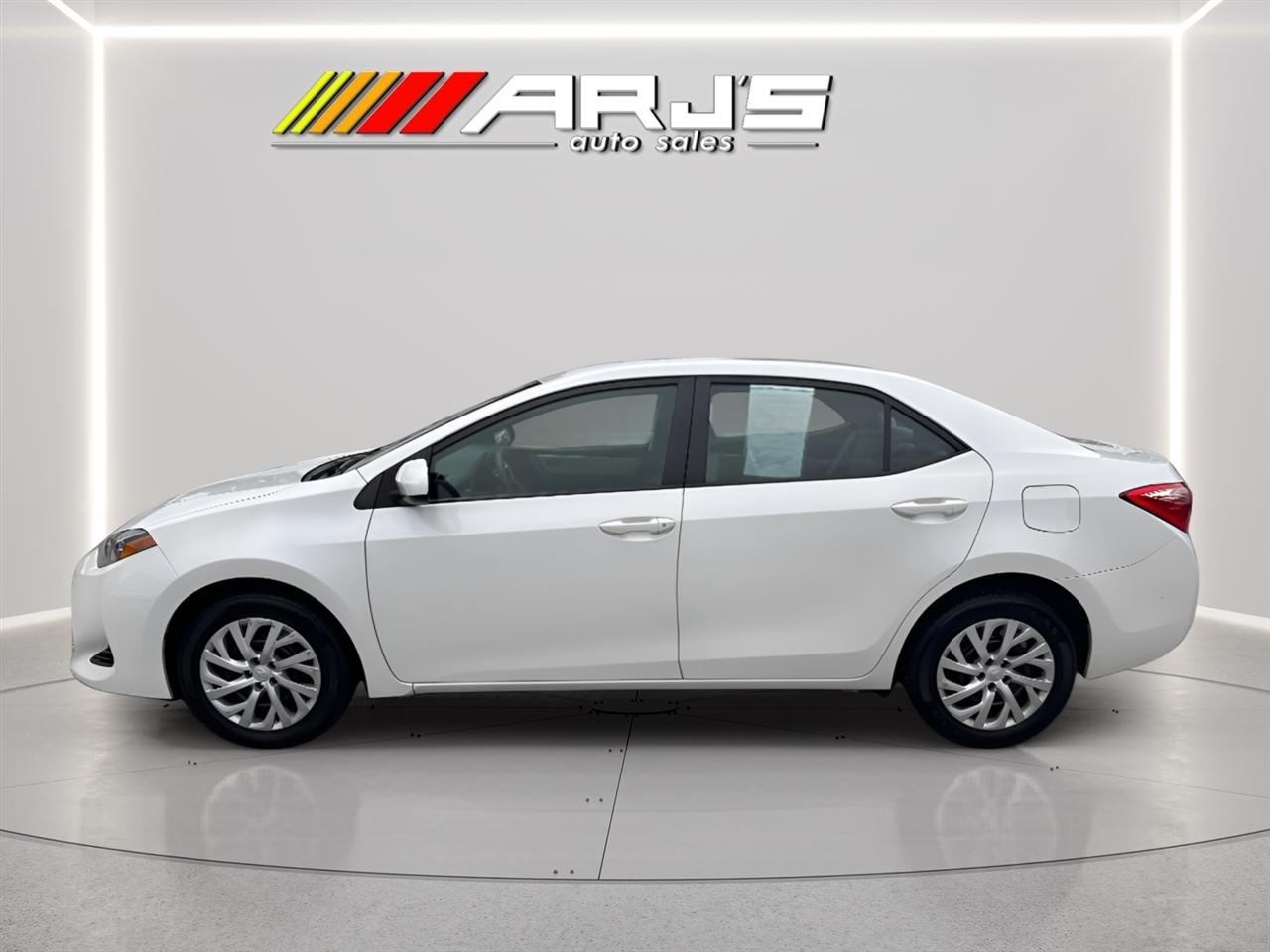 Toyota Corolla XLE CVT 2019