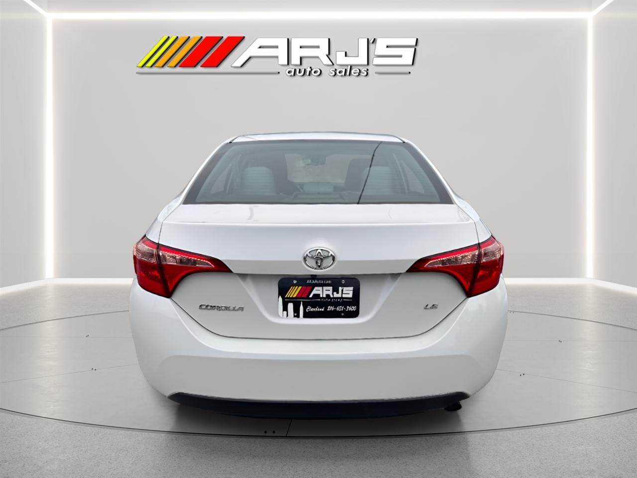 Toyota Corolla XLE CVT 2019