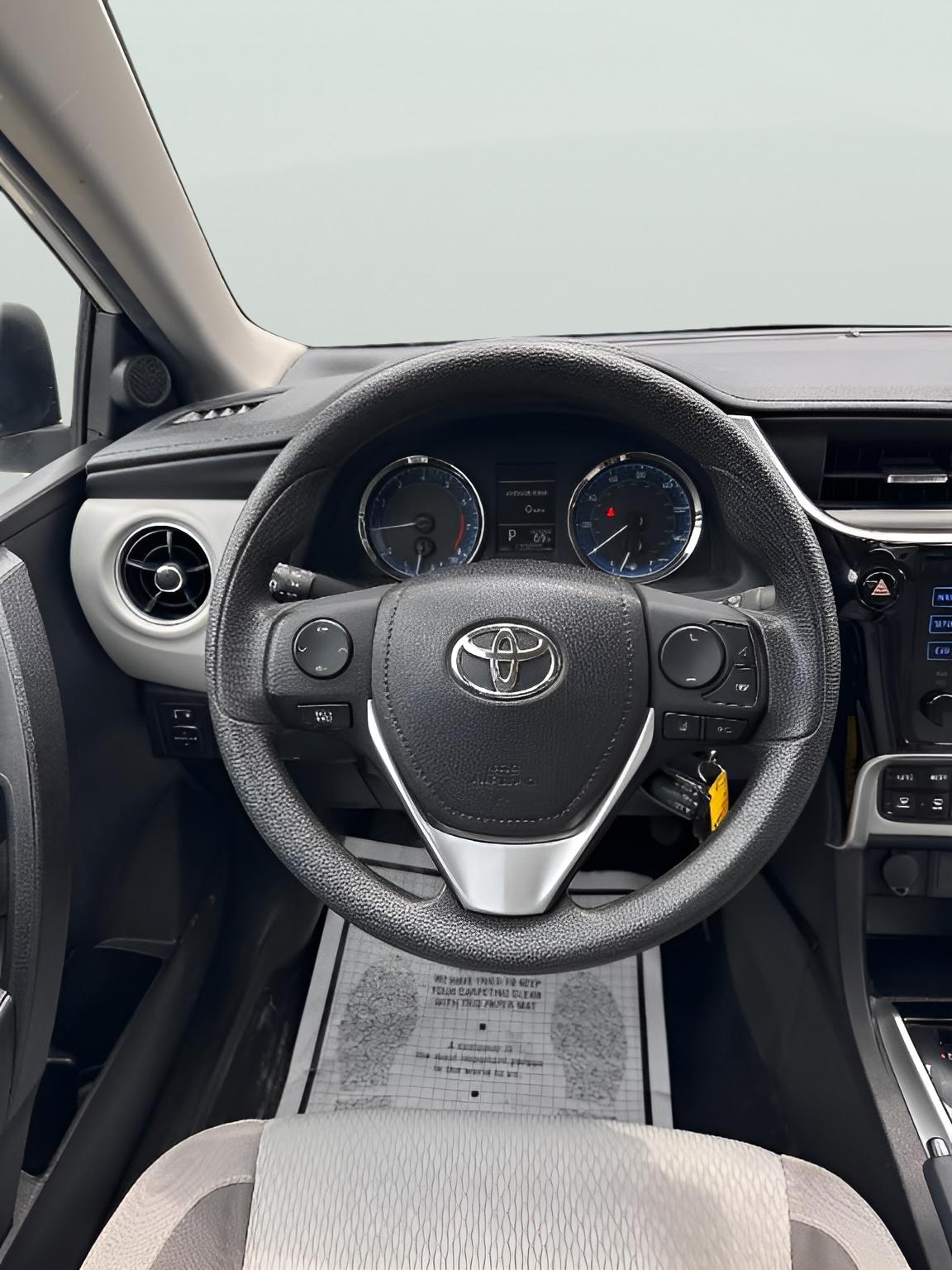 Toyota Corolla XLE CVT 2019