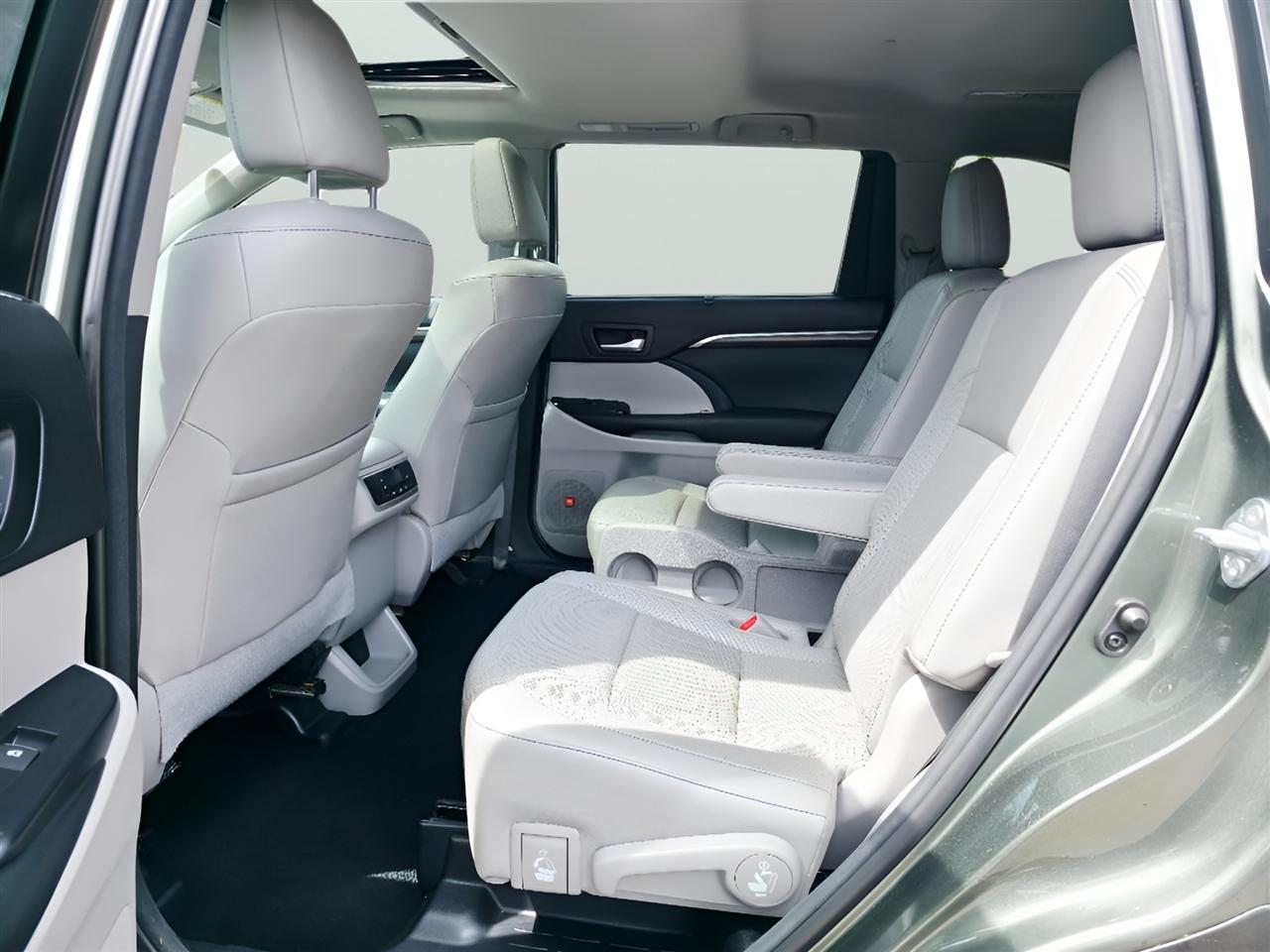 Toyota Highlander Limited AWD V6 2015