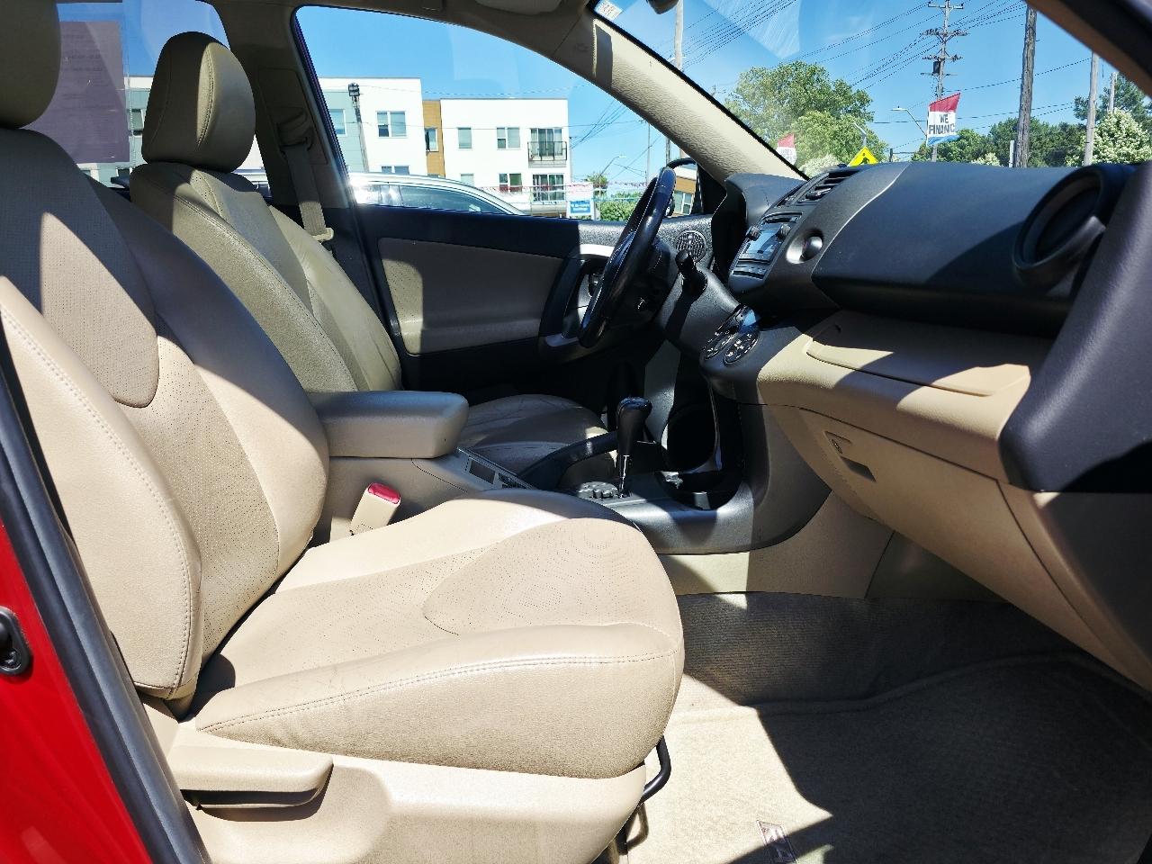 Toyota RAV4 Limited I4 4WD 2012