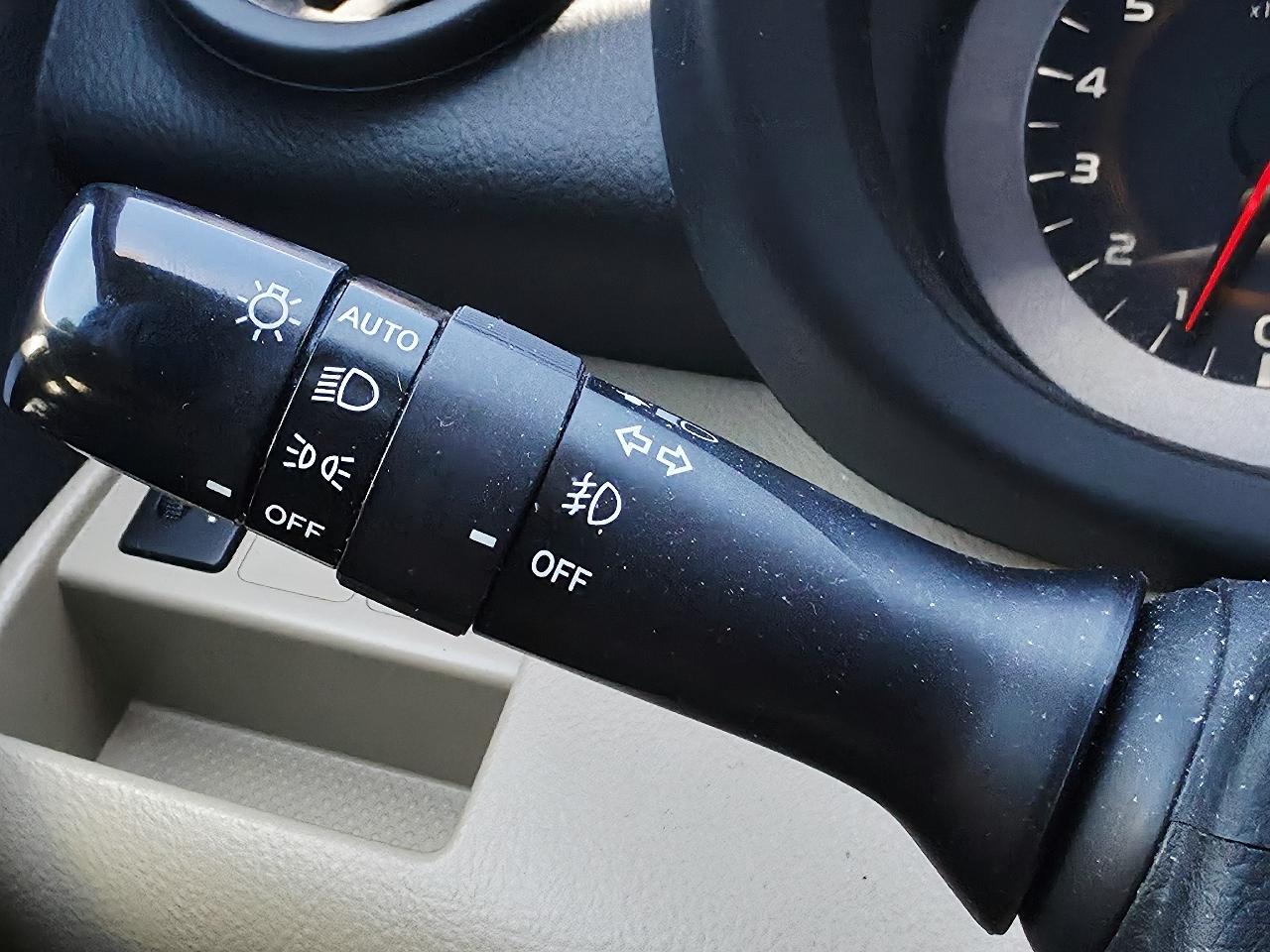 Toyota RAV4 Limited I4 4WD 2012