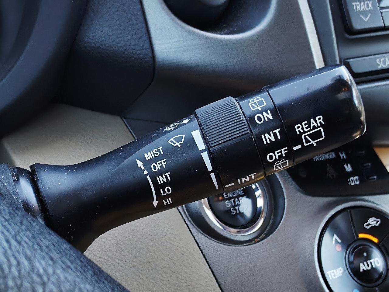 Toyota RAV4 Limited I4 4WD 2012