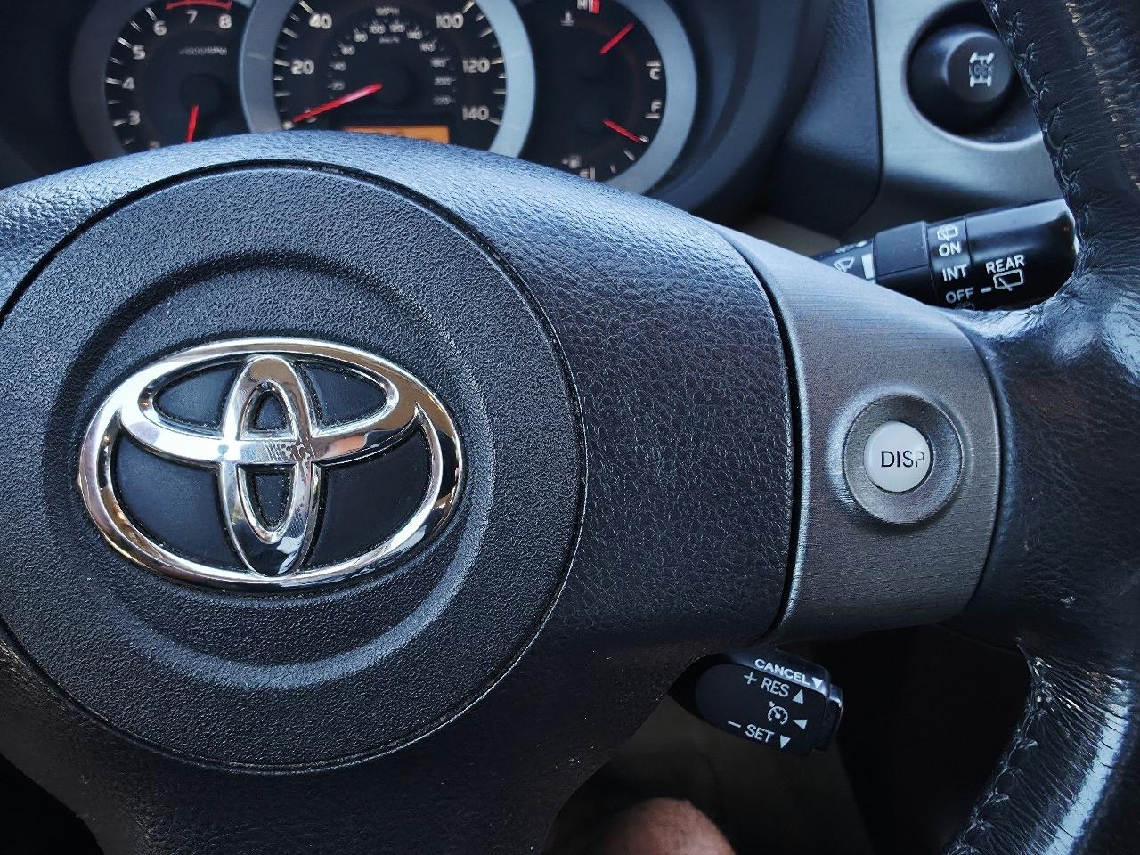 Toyota RAV4 Limited I4 4WD 2012