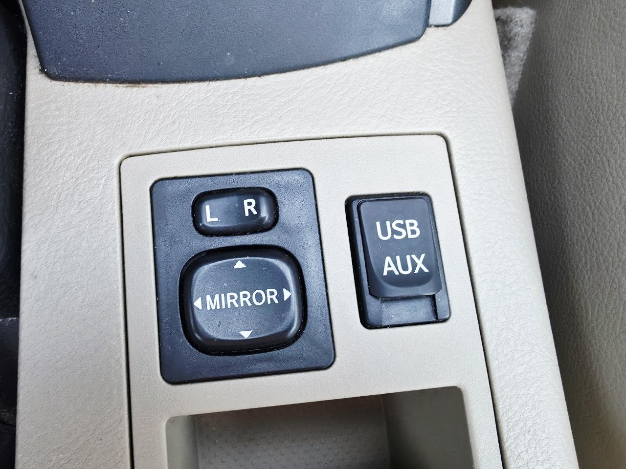Toyota RAV4 Limited I4 4WD 2012