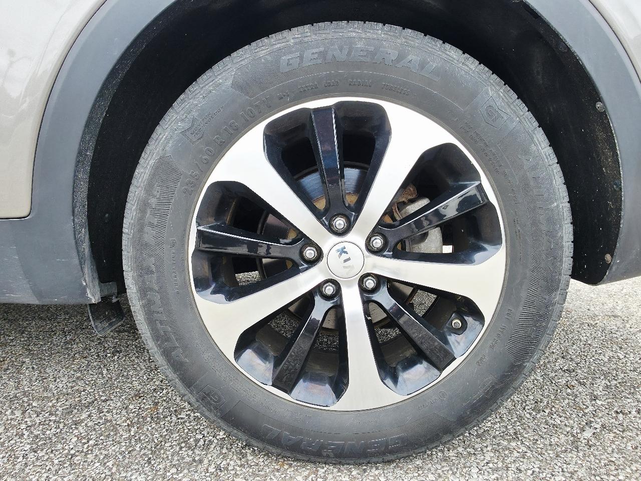 Kia Sorento EX V6 2WD 2016