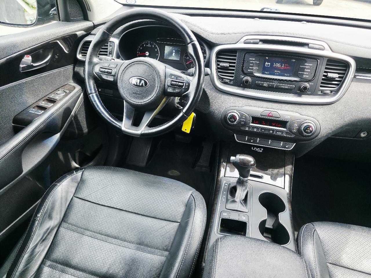 Kia Sorento EX V6 2WD 2016
