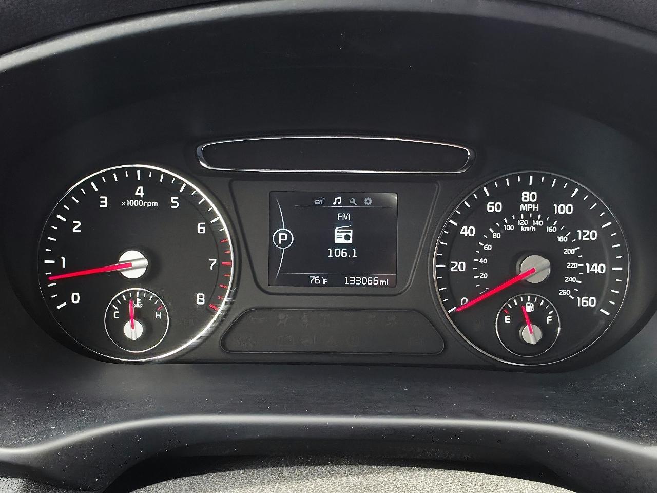 Kia Sorento EX V6 2WD 2016