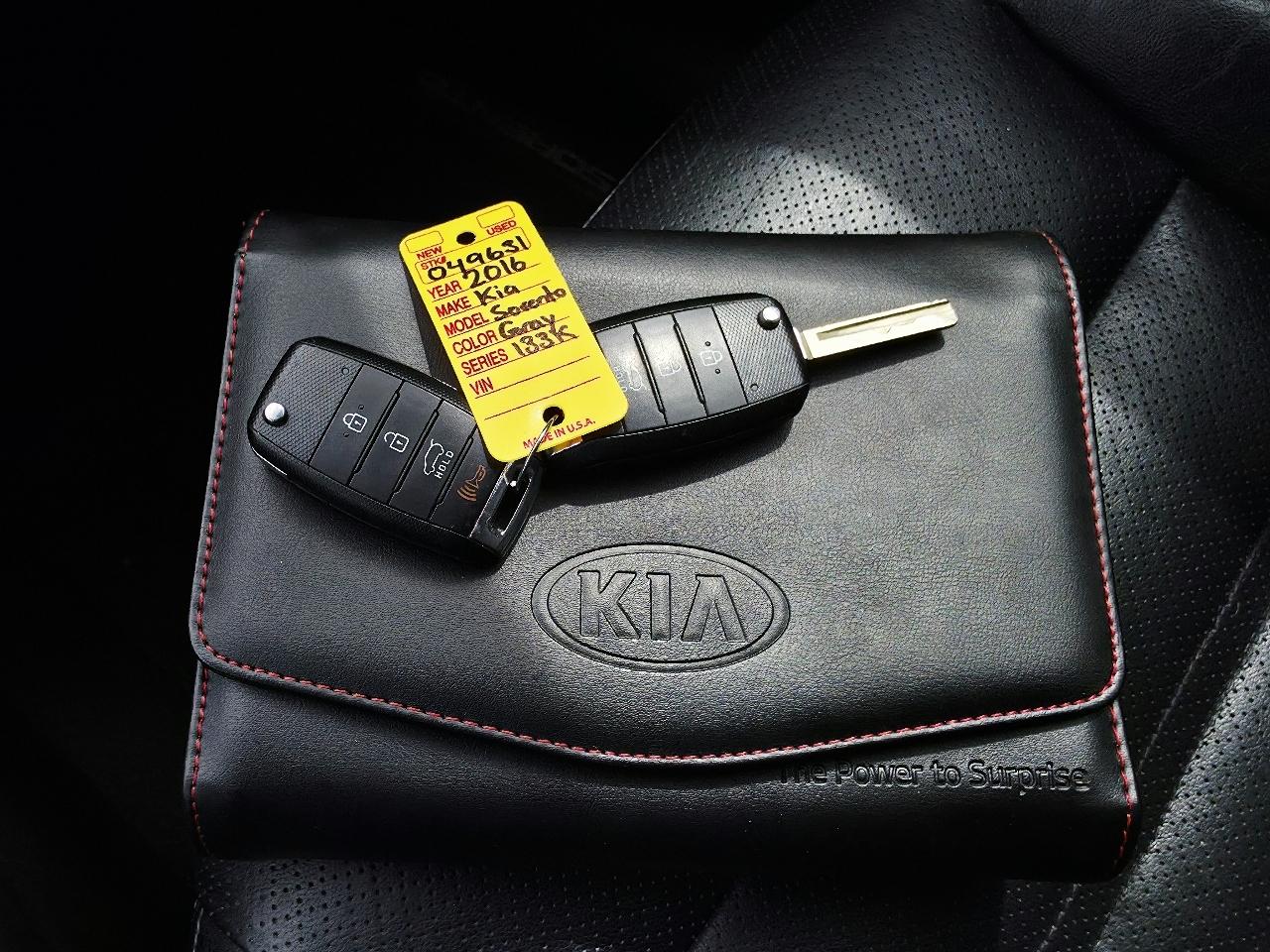 Kia Sorento EX V6 2WD 2016