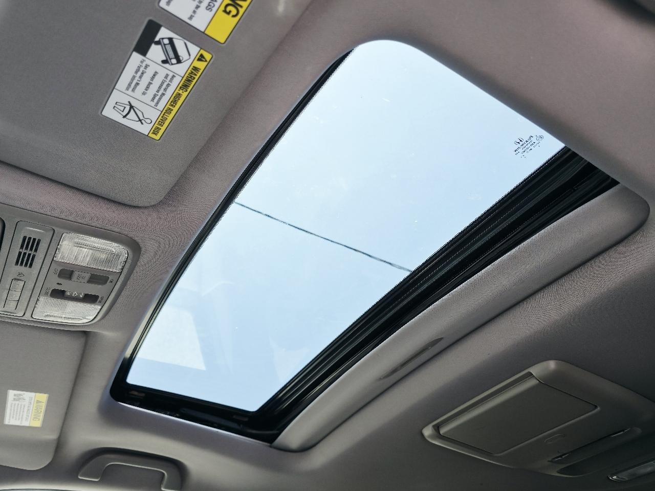 Honda Pilot Touring 4WD 5-Spd AT with DVD 2013