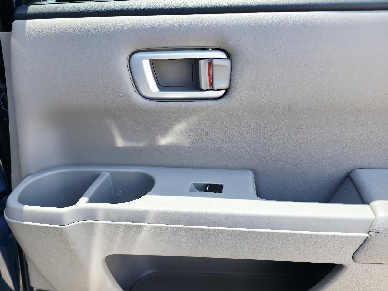 Honda Pilot Touring 4WD 5-Spd AT with DVD 2013
