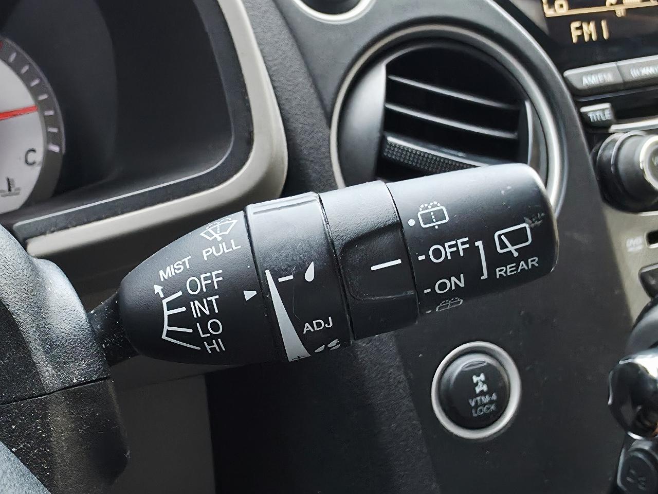 Honda Pilot Touring 4WD 5-Spd AT with DVD 2013