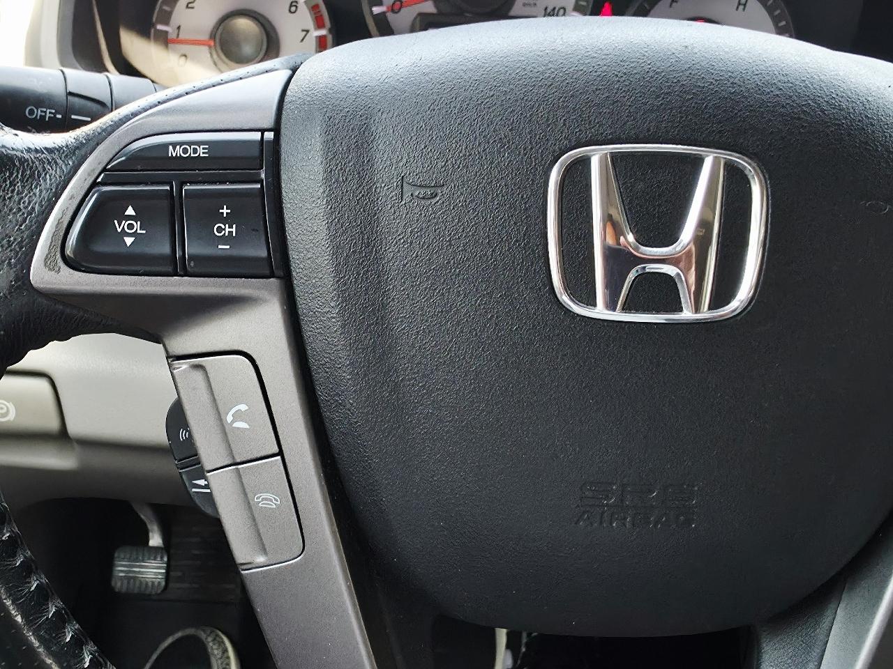 Honda Pilot Touring 4WD 5-Spd AT with DVD 2013