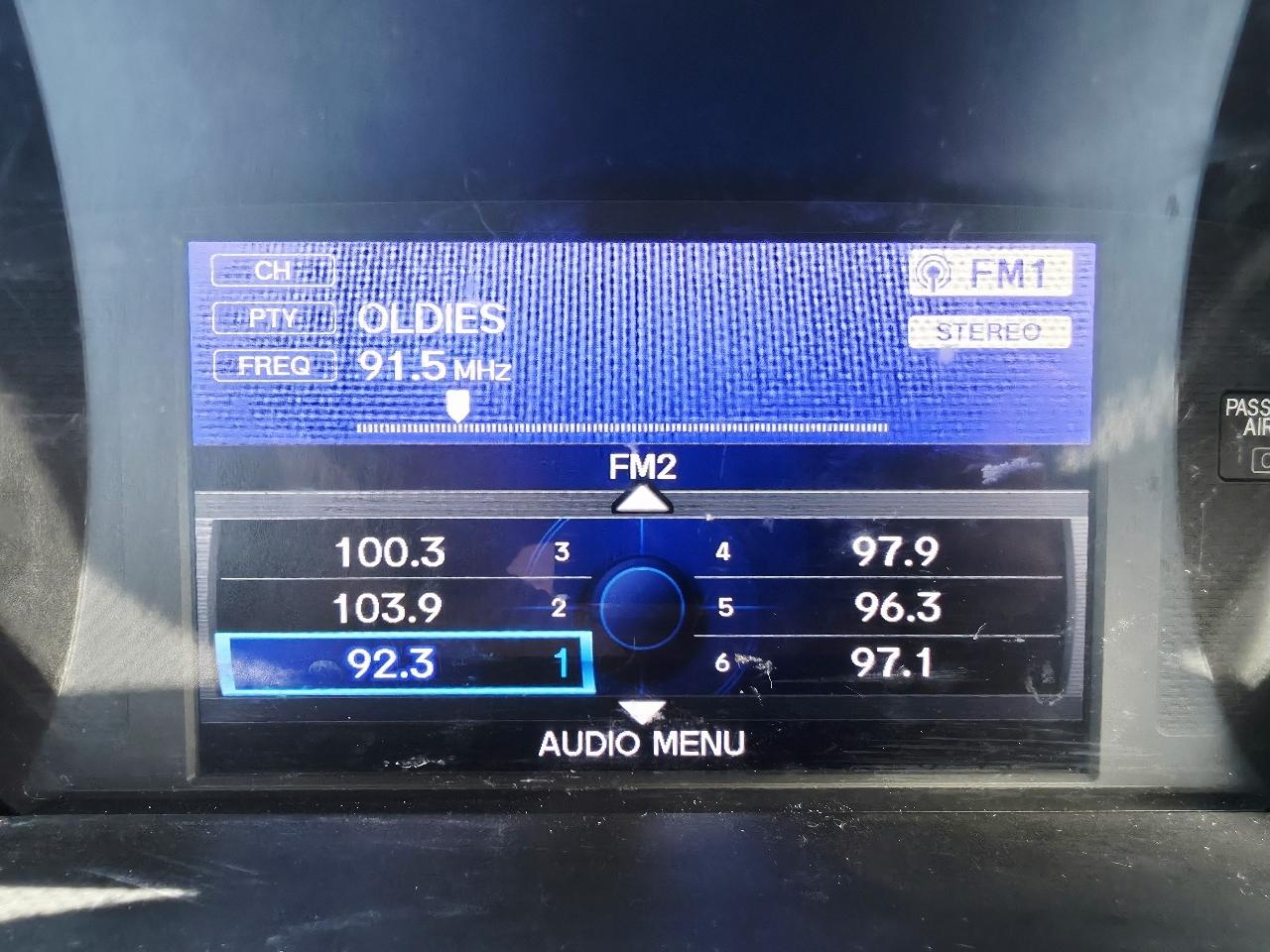Honda Pilot Touring 4WD 5-Spd AT with DVD 2013