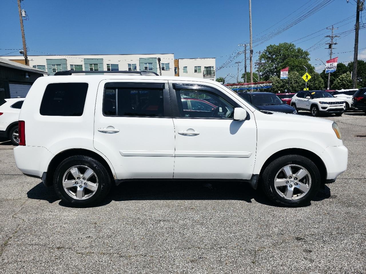 Honda Pilot EX-L 4WD 5-Spd AT with Navigation 2011