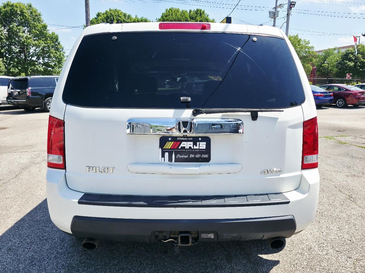 Honda Pilot EX-L 4WD 5-Spd AT with Navigation 2011