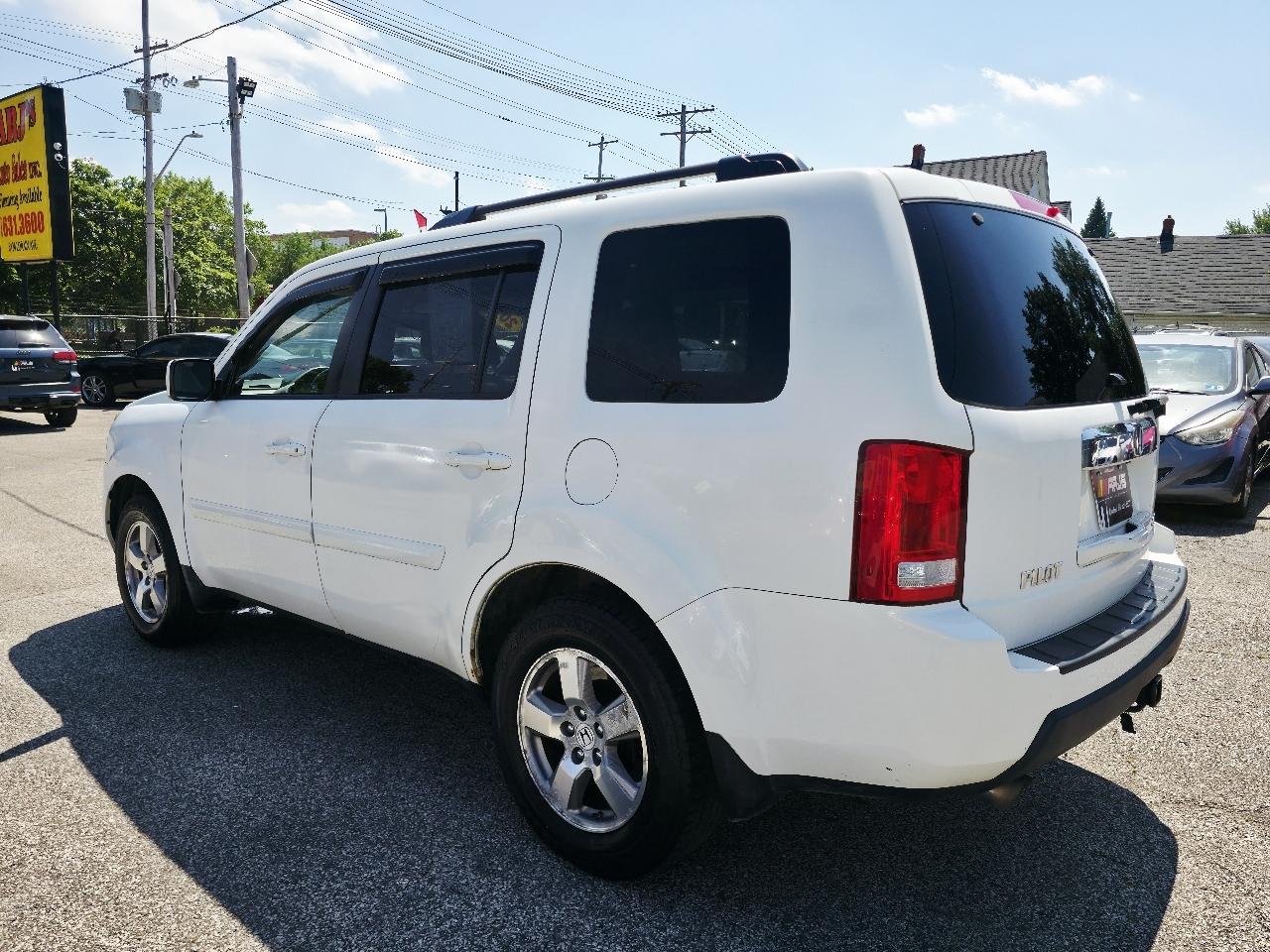 Honda Pilot EX-L 4WD 5-Spd AT with Navigation 2011