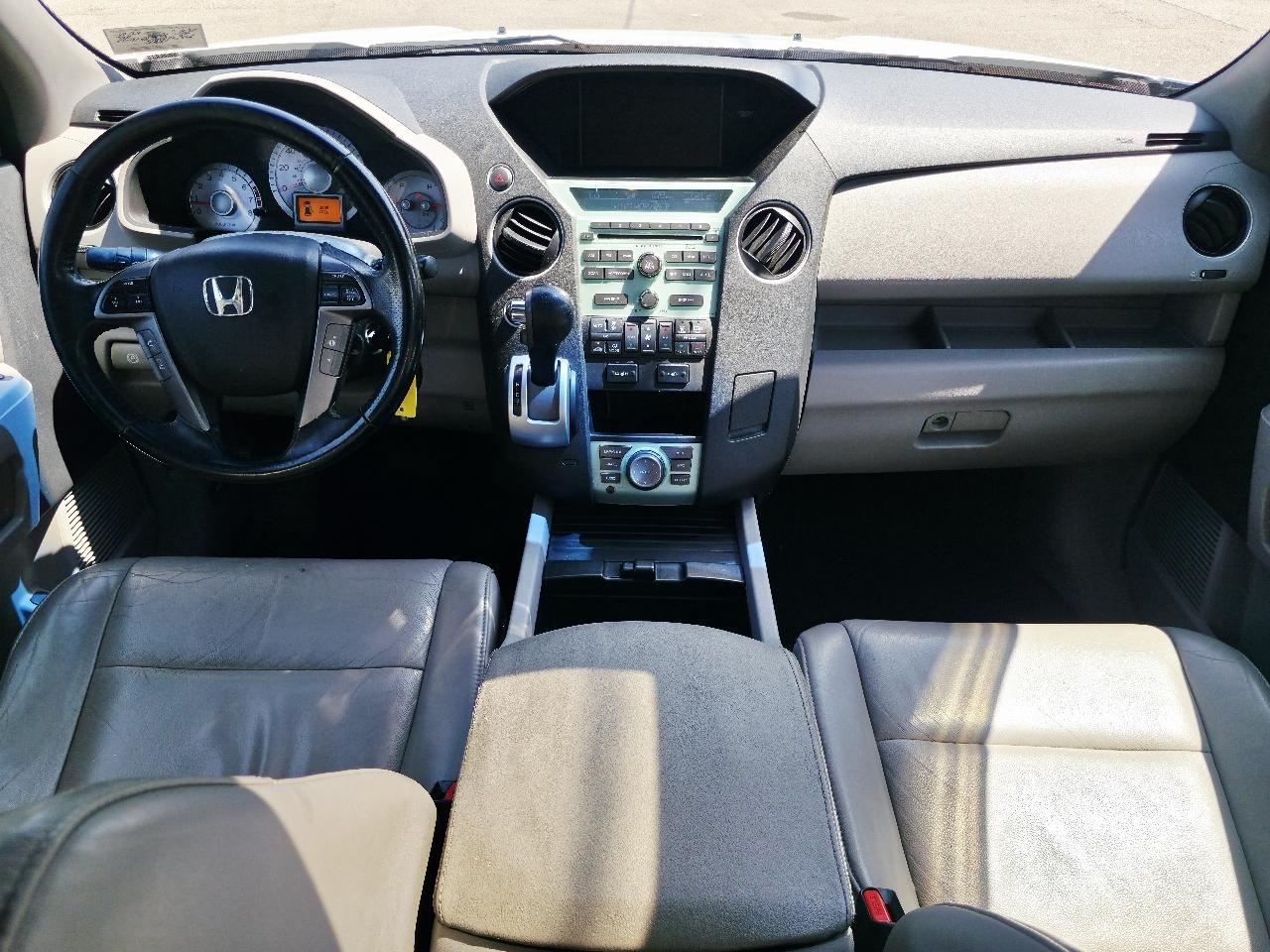 Honda Pilot EX-L 4WD 5-Spd AT with Navigation 2011
