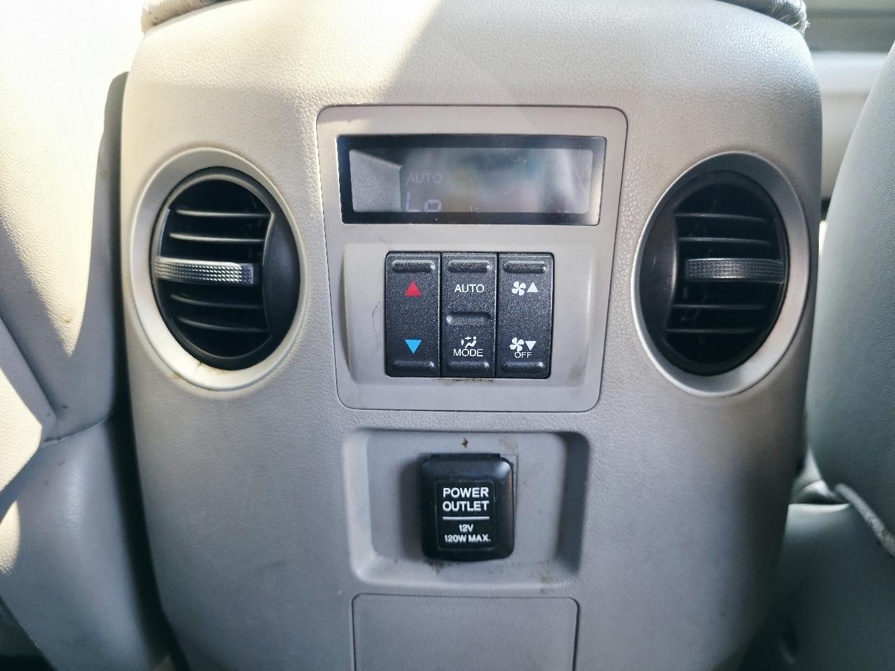 Honda Pilot EX-L 4WD 5-Spd AT with Navigation 2011