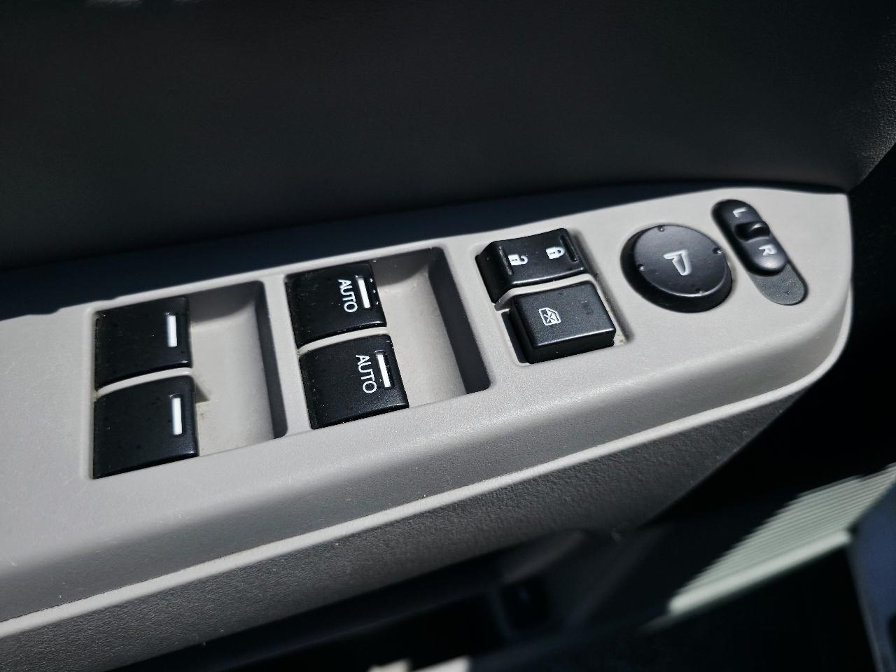 Honda Pilot EX-L 4WD 5-Spd AT with Navigation 2011