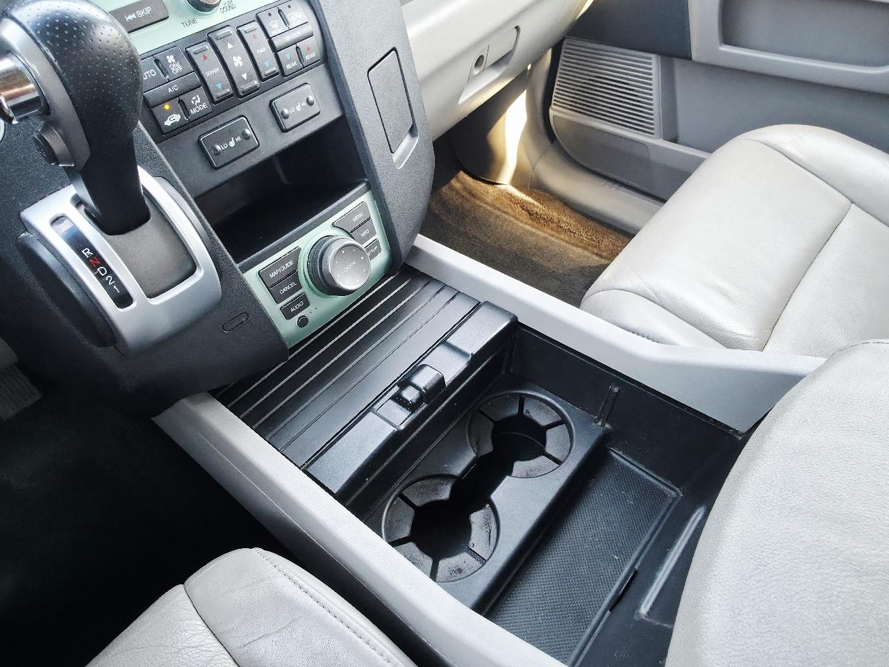 Honda Pilot EX-L 4WD 5-Spd AT with Navigation 2011