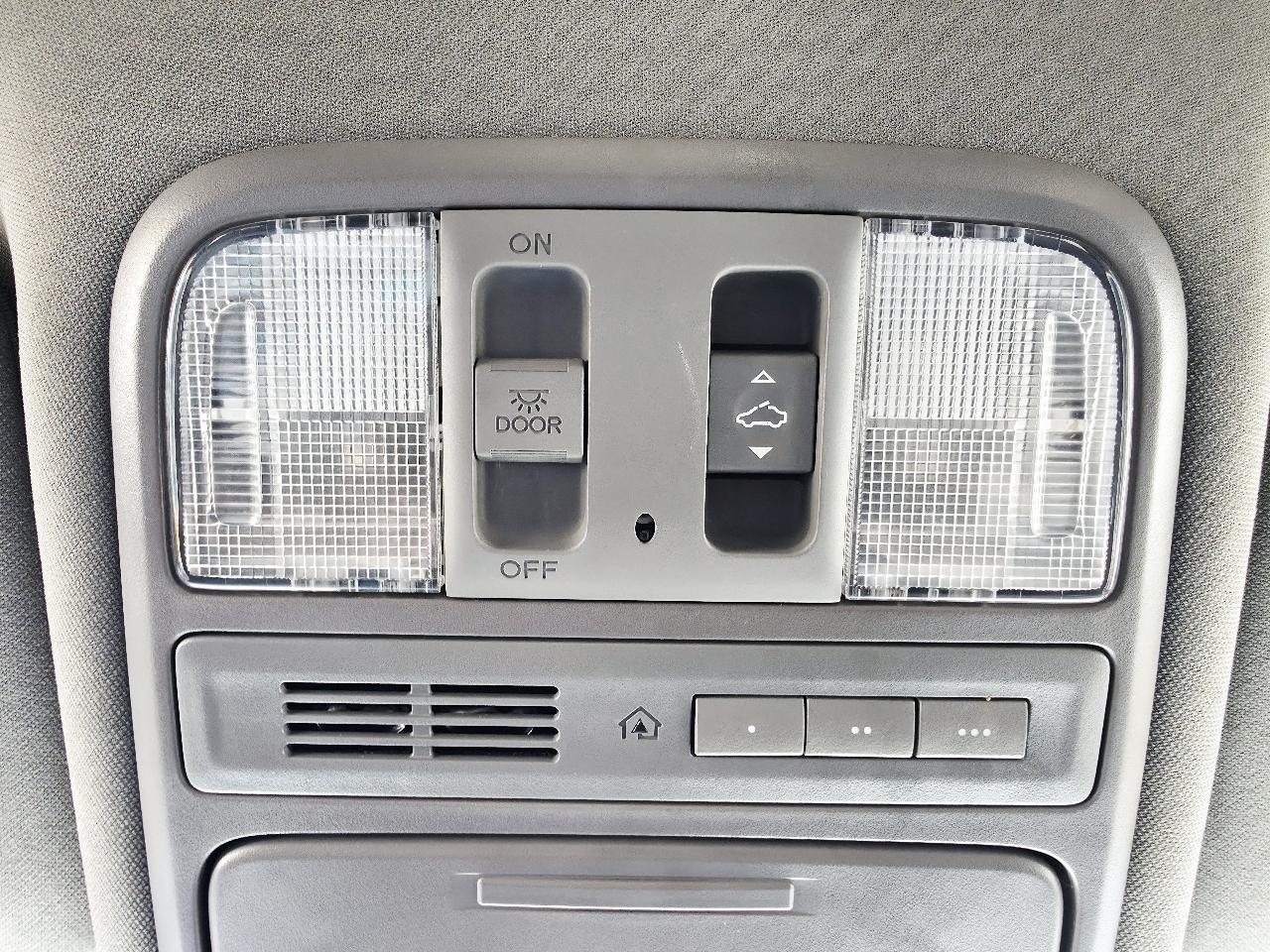 Honda Pilot EX-L 4WD 5-Spd AT with Navigation 2011