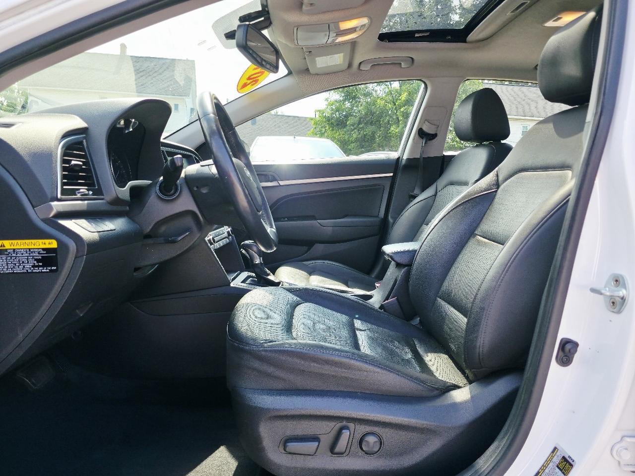 Hyundai Elantra Value Edition 6A 2017