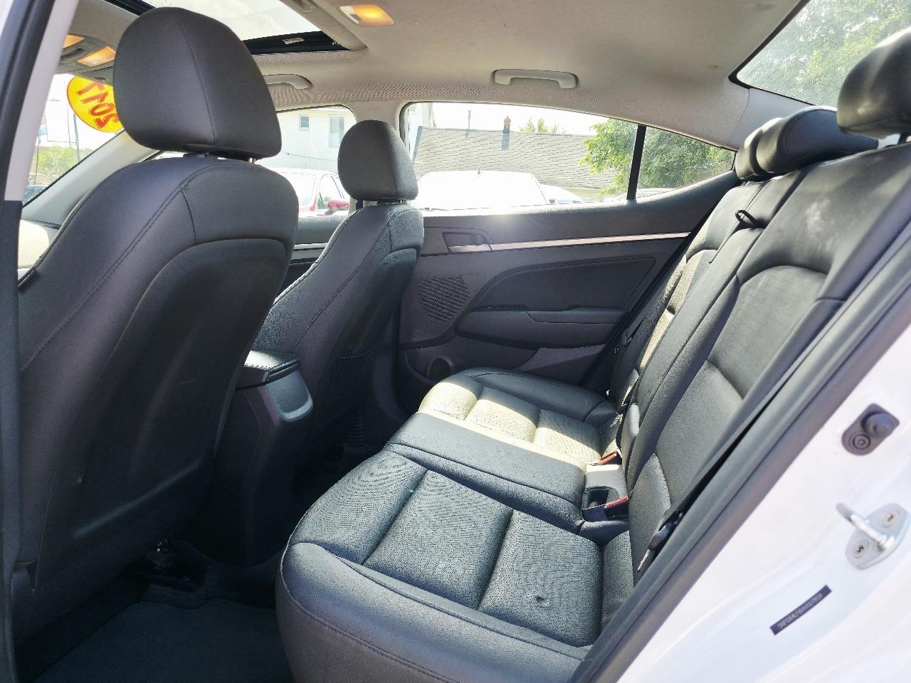 Hyundai Elantra Value Edition 6A 2017