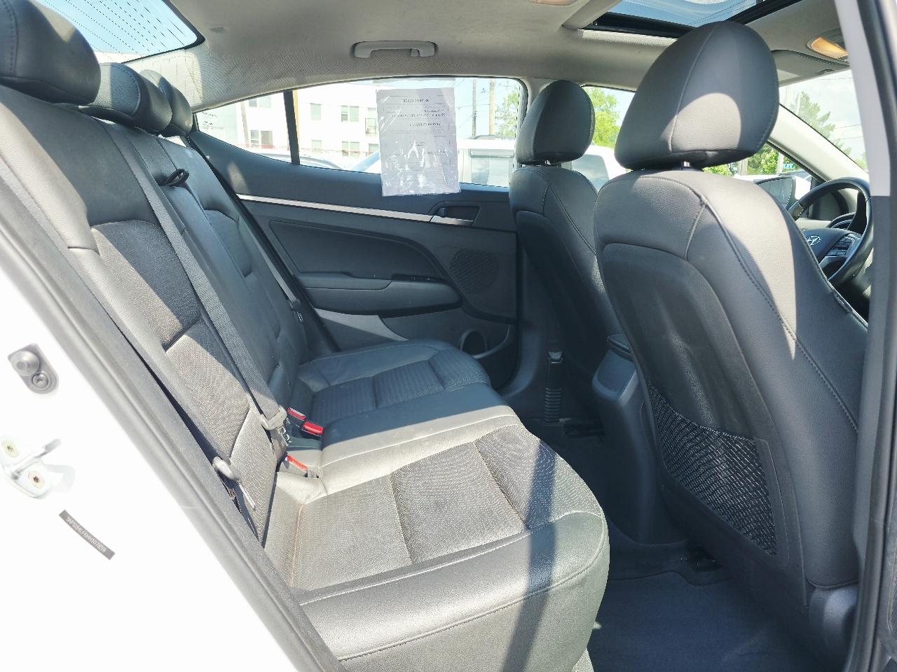 Hyundai Elantra Value Edition 6A 2017
