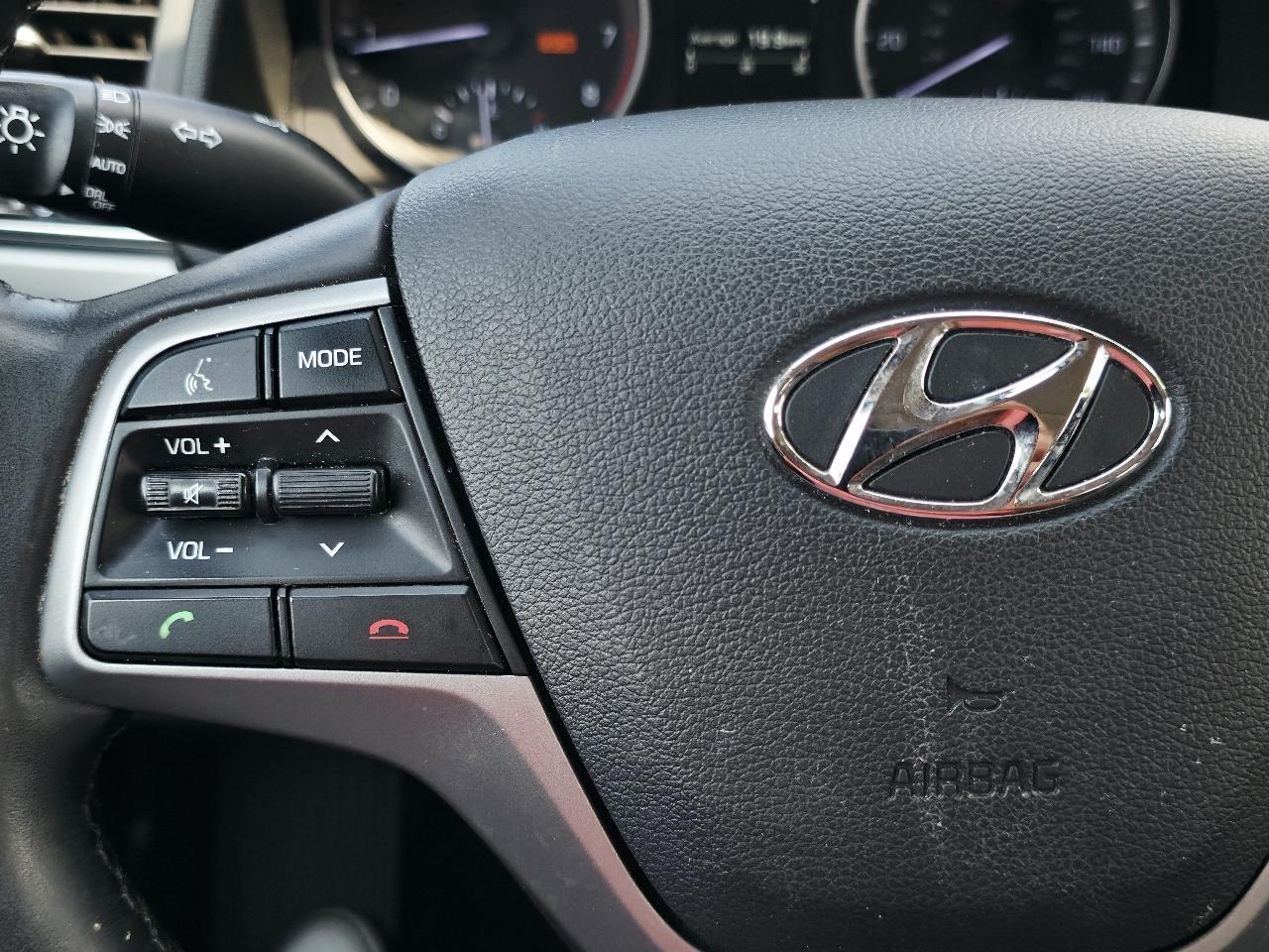 Hyundai Elantra Value Edition 6A 2017