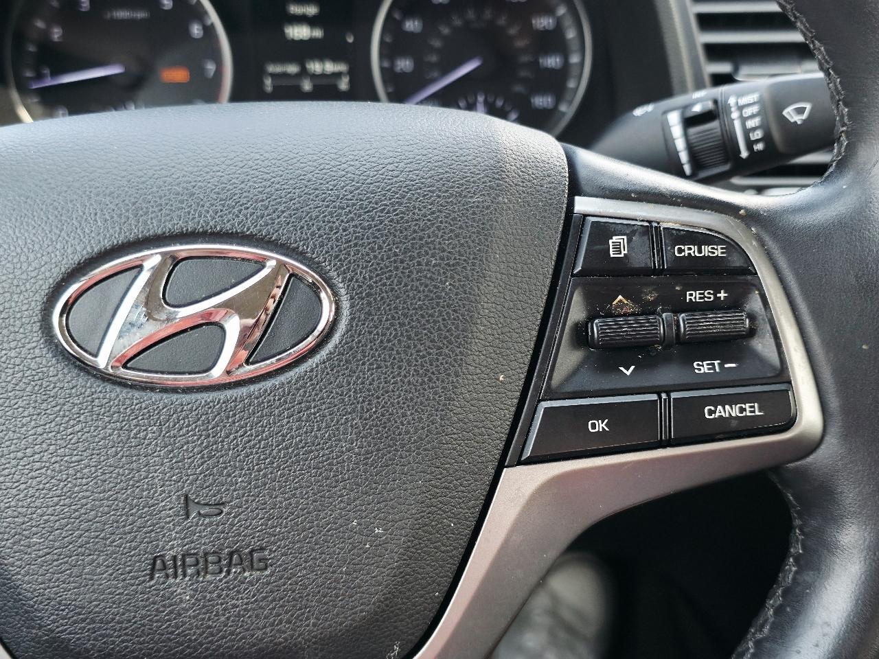 Hyundai Elantra Value Edition 6A 2017