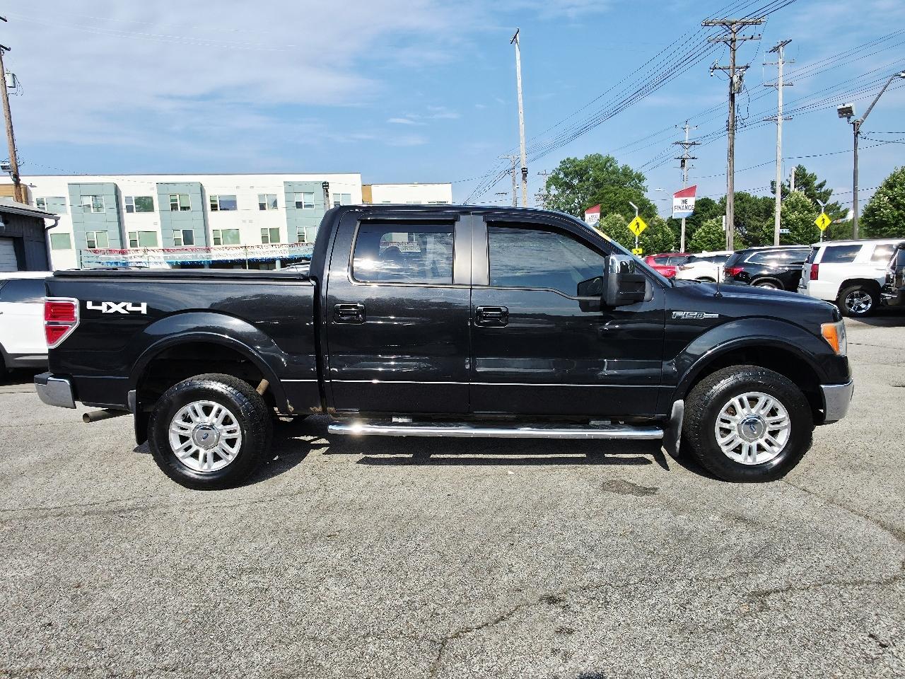 Ford F-150 XL SuperCrew 5.5-ft. Bed 4WD 2010