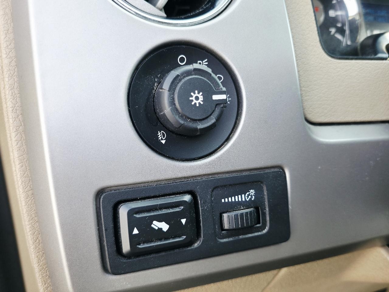 Ford F-150 XL SuperCrew 5.5-ft. Bed 4WD 2010