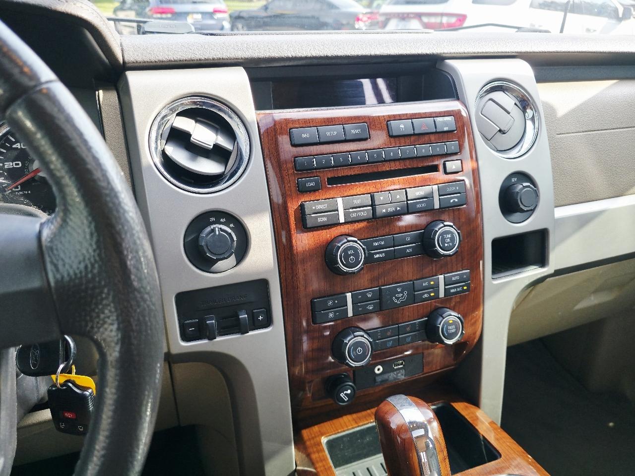 Ford F-150 XL SuperCrew 5.5-ft. Bed 4WD 2010
