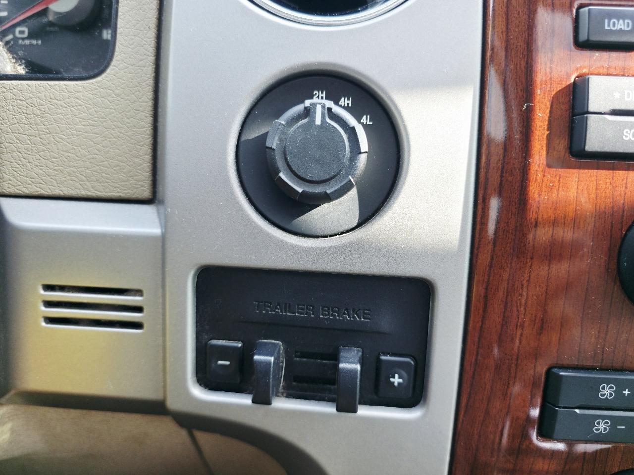 Ford F-150 XL SuperCrew 5.5-ft. Bed 4WD 2010