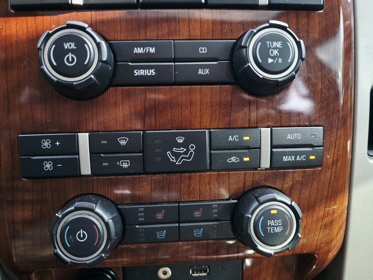 Ford F-150 XL SuperCrew 5.5-ft. Bed 4WD 2010