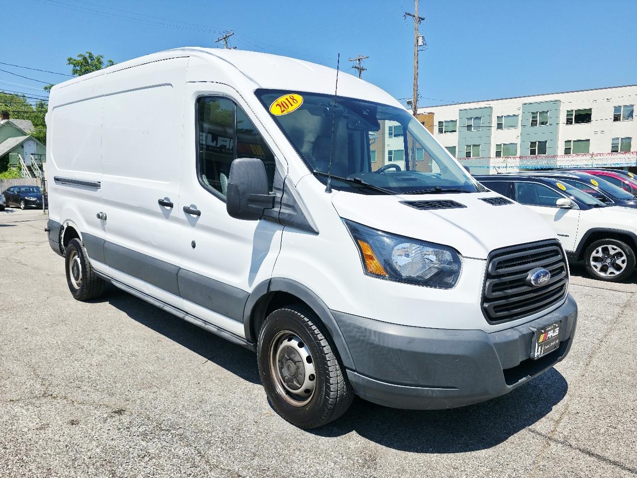 Ford Transit 250 Van Med. Roof w/Sliding Pass. 148-in. WB 2018