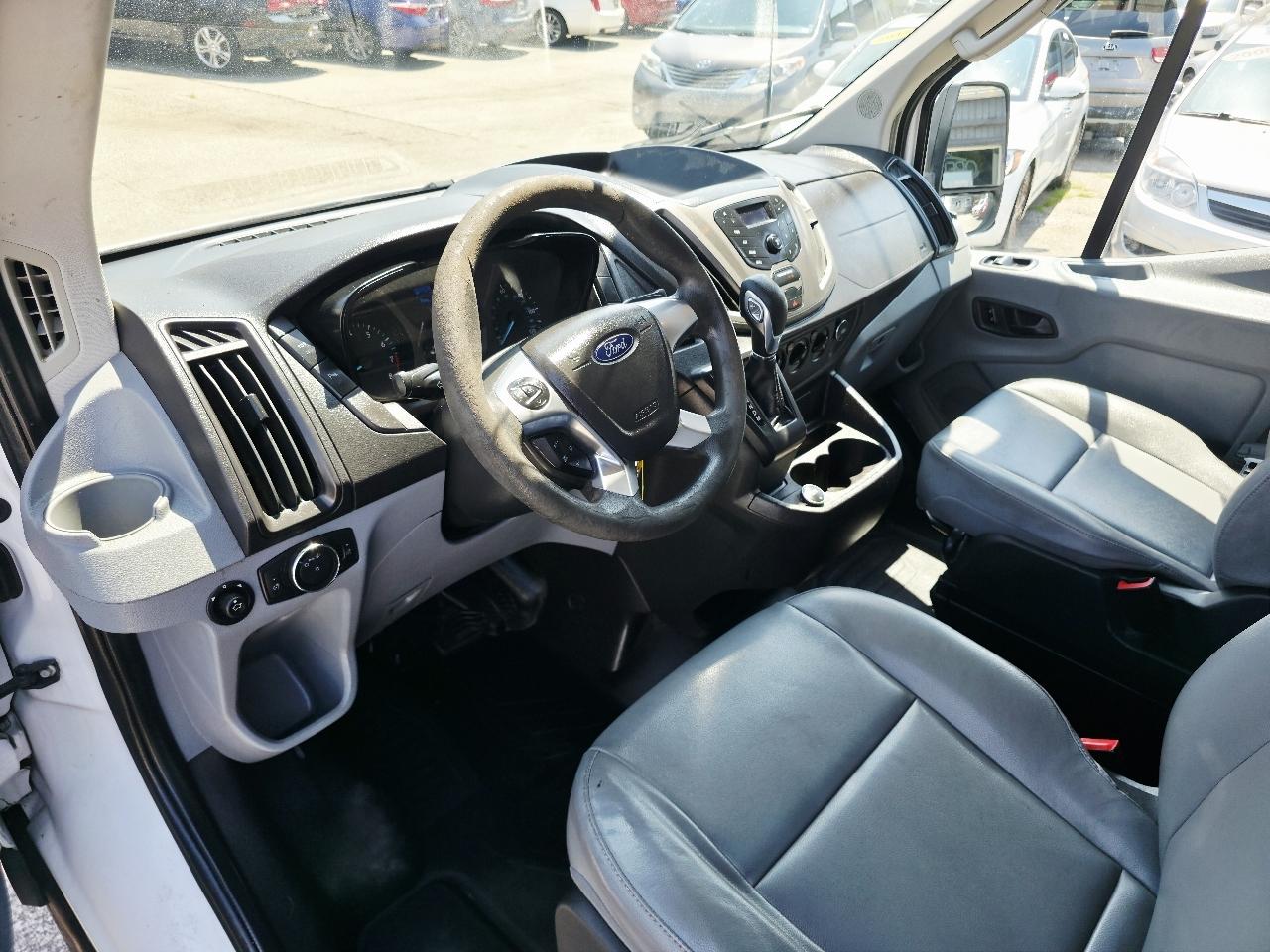 Ford Transit 250 Van Med. Roof w/Sliding Pass. 148-in. WB 2018