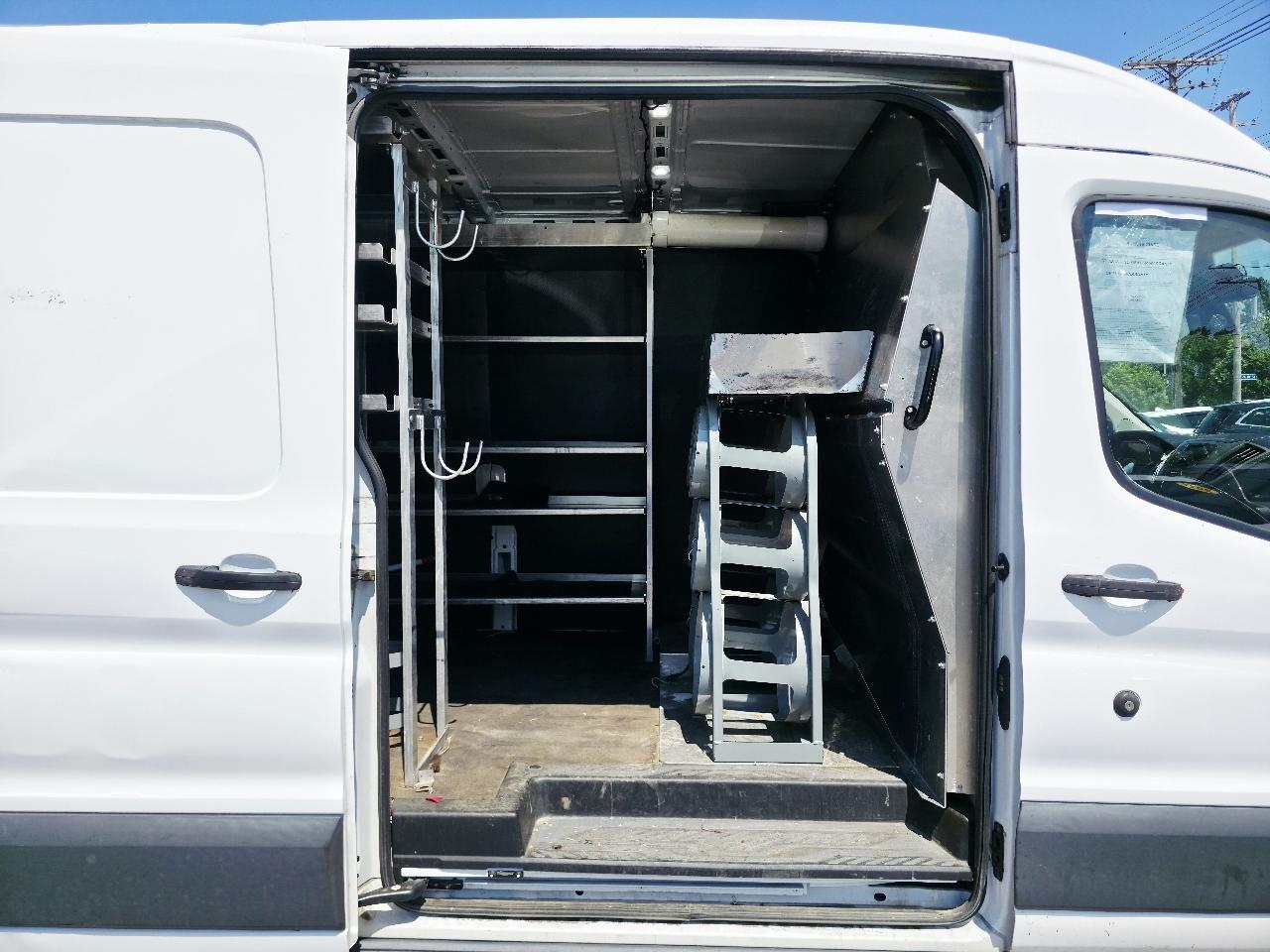 Ford Transit 250 Van Med. Roof w/Sliding Pass. 148-in. WB 2018