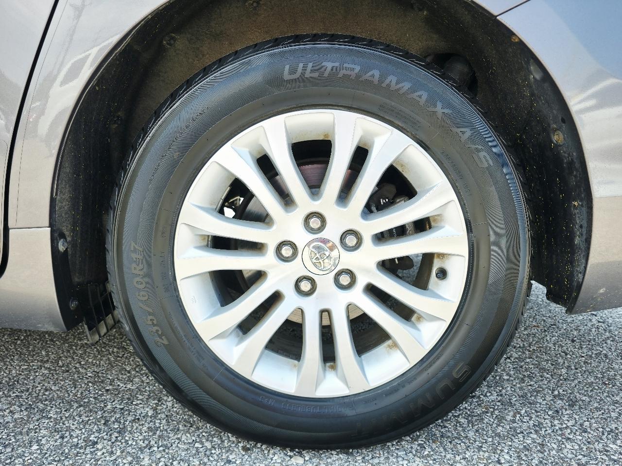 Toyota Sienna XLE FWD 8-Passenger V6 2015