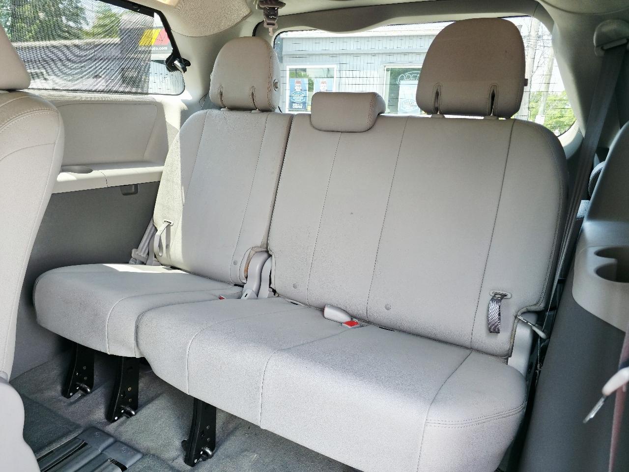 Toyota Sienna XLE FWD 8-Passenger V6 2015