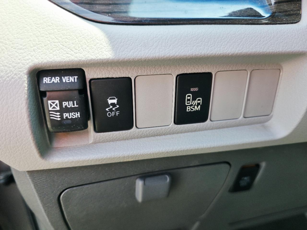 Toyota Sienna XLE FWD 8-Passenger V6 2015