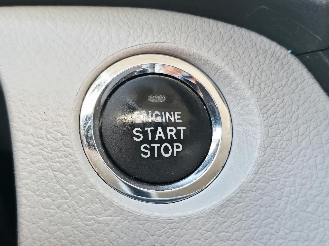 Toyota Sienna XLE FWD 8-Passenger V6 2015